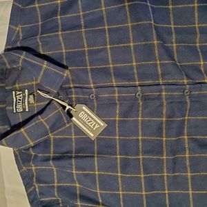 Long-sleeved cotton button up